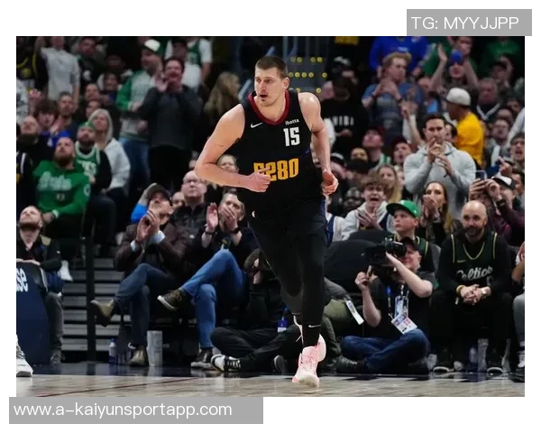 科尔谈约基奇表现呼吁更多人支持他或许是美国篮球的期待