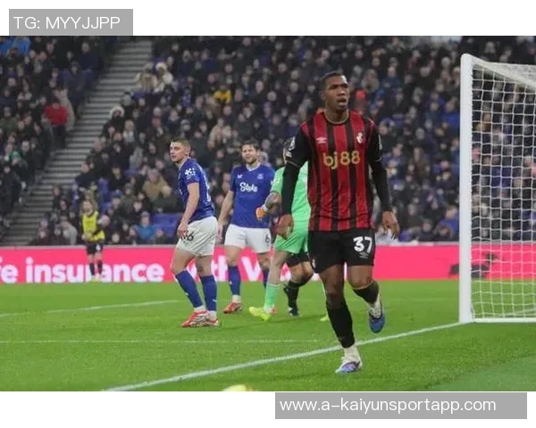 伯恩茅斯与19岁前锋拉扬达成3000万镑转会协议